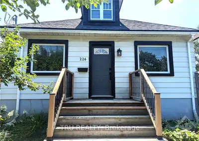 Detached in Overbrook - Castleheights and Area