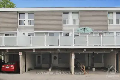 Condo Townhouse in Hunt Club - Windsor Park Village and Area