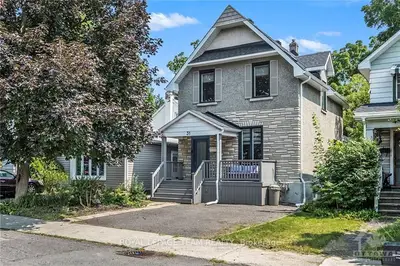 Detached in Carlington - Central Park
