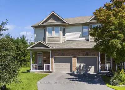 Att/Row/Townhouse in Orleans - Cumberland and Area