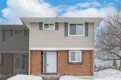 5 Hadley Circle 23, Bells Corners And South To Fallowfield, On K2h 6p1