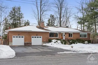 30 Mayo Avenue, Country Place - Pineglen - Crestview And Area, On K2e 6x5