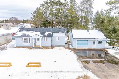 63 Church Street, Laurentian Hills, On K0j 1j0