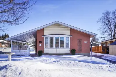 2066 Kingsley Road, Parkway Park - Queensway Terrace S And Area, On K2c 2x4