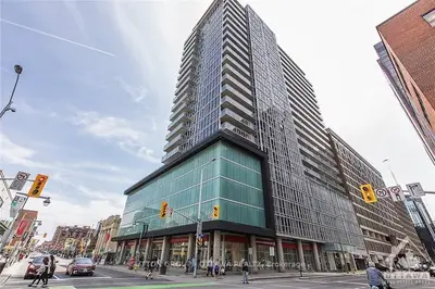 324 Laurier Avenue W 1404, Ottawa Centre, On K1p 0a4