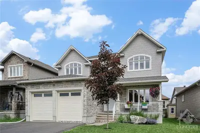 Detached in Russell