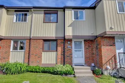Condo Townhouse in Blackburn Hamlet