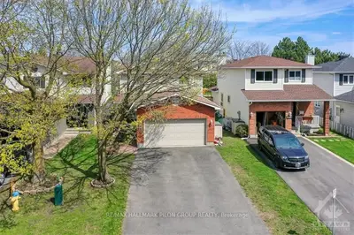 Detached in Orleans - Convent Glen and Area