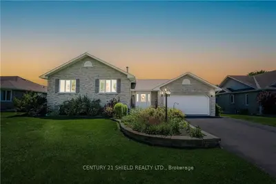 Detached in South Dundas