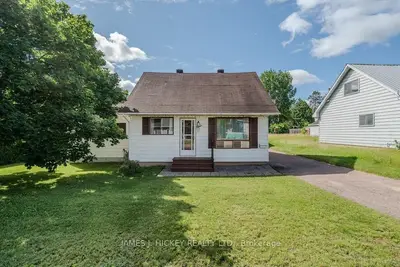Detached in Deep River