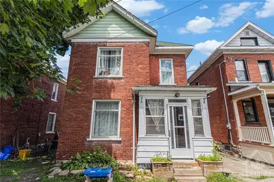 Detached in Smiths Falls
