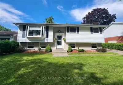 Detached in Brockville