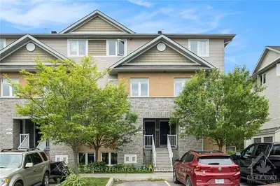 Condo Apartment in North Grenville