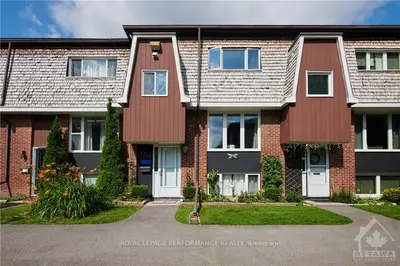 Condo Townhouse in Billings Bridge - Riverside Park and Area