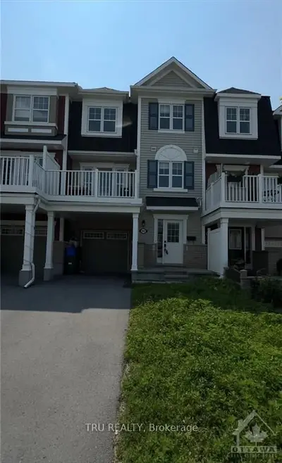 Att/Row/Townhouse in Barrhaven