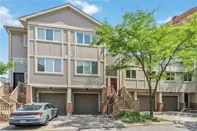 Att/Row/Townhouse in New Edinburgh - Lindenlea