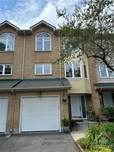 Condo Townhouse in Orleans - Convent Glen and Area