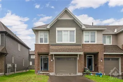 Att/Row/Townhouse in Stittsville - Munster - Richmond