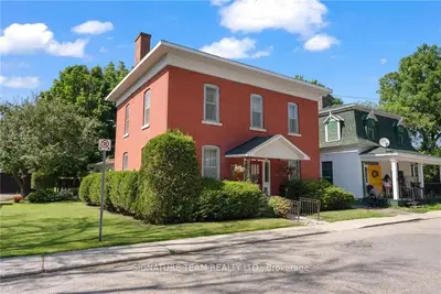 Detached in Renfrew