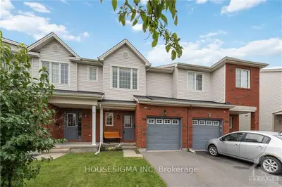 Att/Row/Townhouse in Kanata