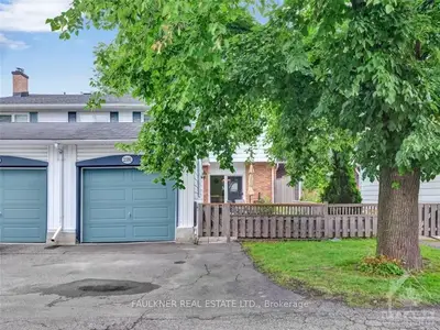 Condo Townhouse in Billings Bridge - Riverside Park and Area