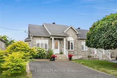 Semi-Detached in Hawkesbury