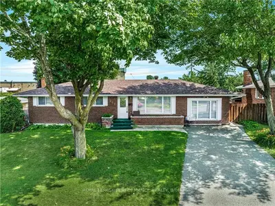 Detached in Hawkesbury