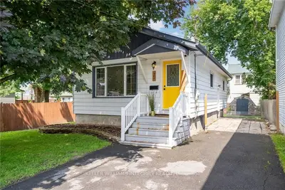 Detached in Cornwall