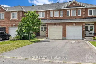 Att/Row/Townhouse in Orleans - Cumberland and Area
