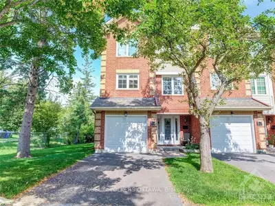 Condo Townhouse in South of Baseline to Knoxdale