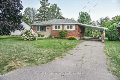 Detached in Pembroke