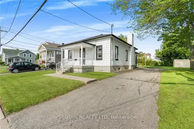 Detached in Hawkesbury