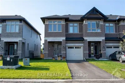 Att/Row/Townhouse in Blossom Park - Airport and Area
