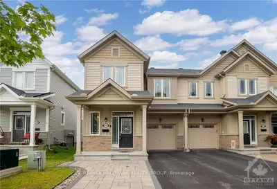 Att/Row/Townhouse in Kanata