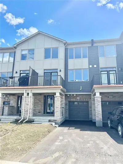 Att/Row/Townhouse in Stittsville - Munster - Richmond