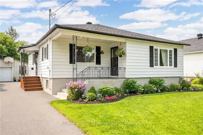 Detached in Cornwall