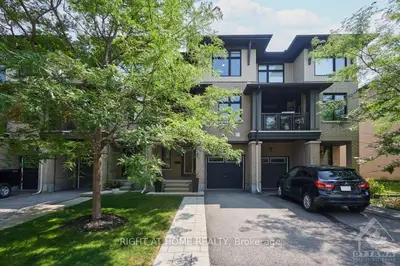 Att/Row/Townhouse in Barrhaven