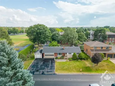 1692 Athans Avenue, Blossom Park - Airport And Area, On K1t 1l1