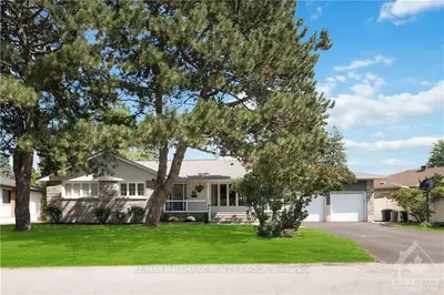 979 HARE Avenue, McKellar Heights - Glabar Park and Area, ON K2A 3J6