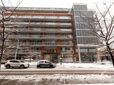 360 Mcleod Street 809, Ottawa Centre, On K1p 1a9