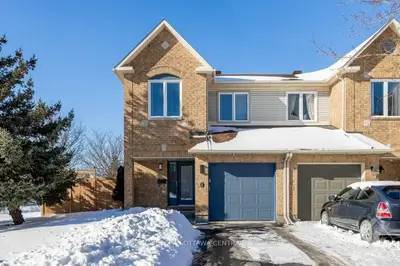 1 Deerchase Court, Kanata, On K2m 2r2