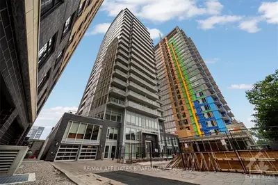 111 Champagne Avenue S 1801, Dows Lake - Civic Hospital And Area, On K1s 5v3