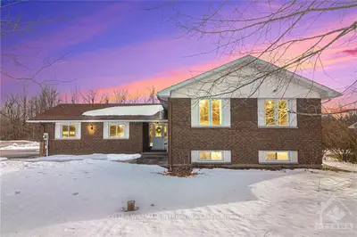 3276 FETTERLY Drive, Greely - Metcalfe - Osgoode - Vernon and Area, ON K0A 2G0