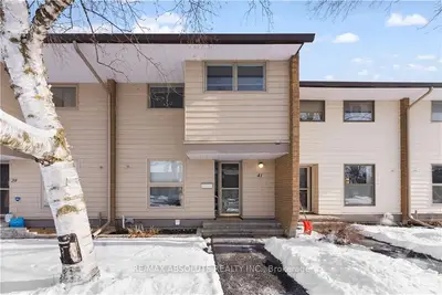 41 CARMICHAEL Court, Kanata, ON K2K 1K1