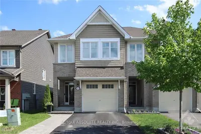 Att/Row/Townhouse in Blossom Park - Airport and Area
