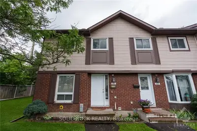 Condo Townhouse in Orleans - Convent Glen and Area