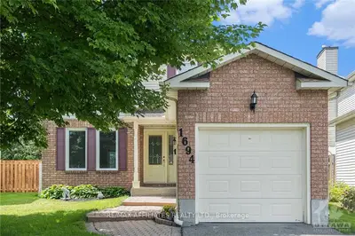 Detached in Orleans - Convent Glen and Area