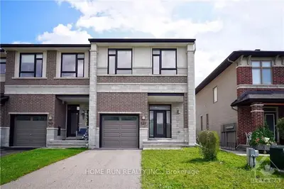 Att/Row/Townhouse in Blossom Park - Airport and Area