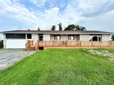 Detached in North Dundas