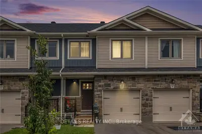 Att/Row/Townhouse in Smiths Falls